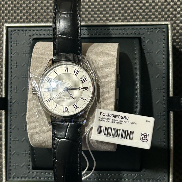 Frederique Constant Classics Index - Picture 6 of 10